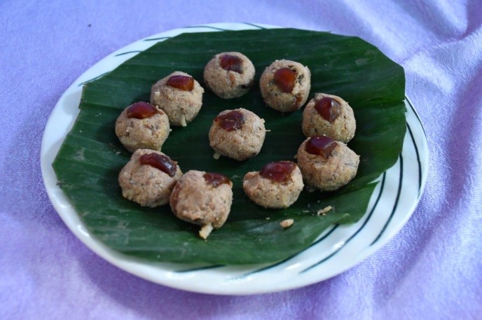 Sugar Free Laddoos made from shells of Chestnuts, Dates and Coconut